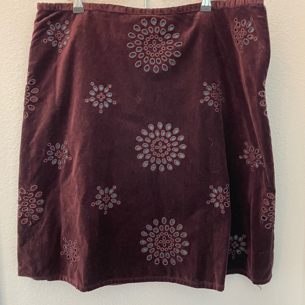 Boden Burgundy Velvet A-Line Skirt with Teal Floral Cutouts, 16L